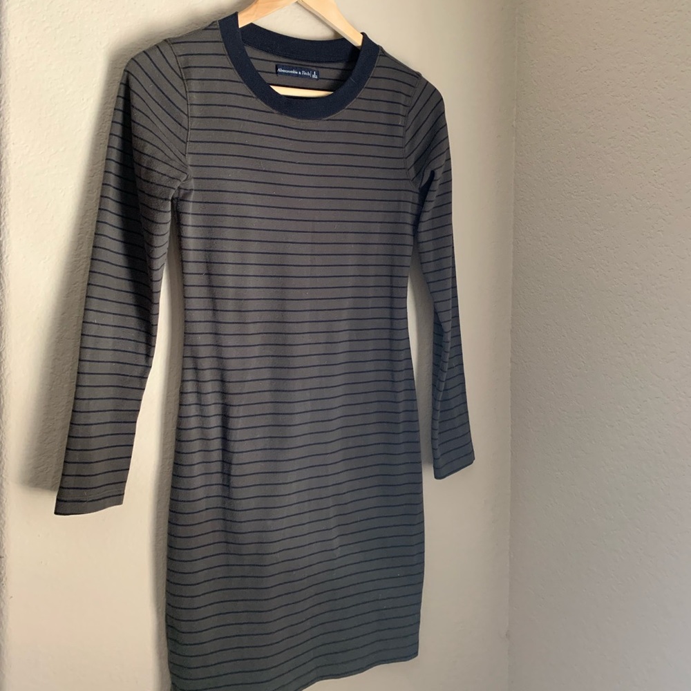 (SOLD) Abercrombie- Striped Bodycon Dress - Small